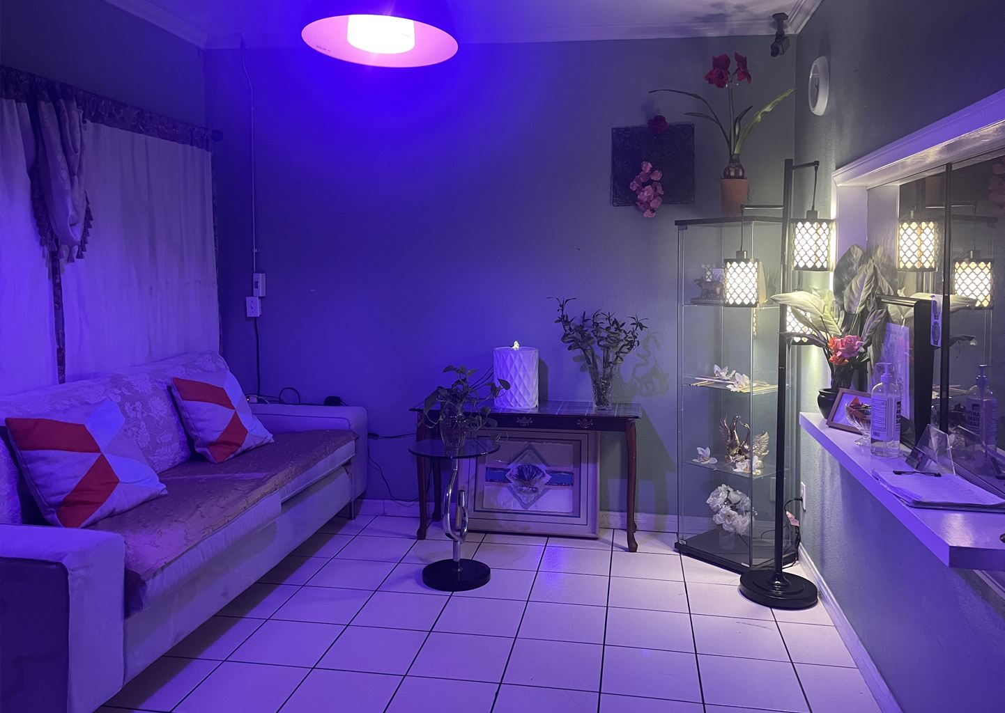 Peaceful reception area at Nature Massage Spa Midway City